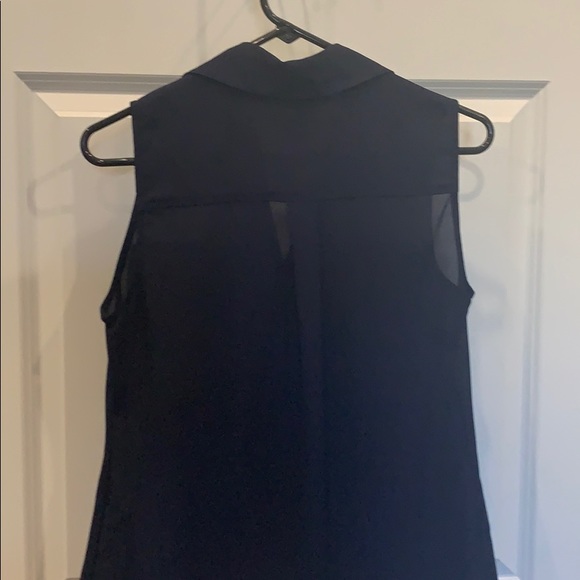 New York & Company Sleeveless button down - Picture 3 of 3